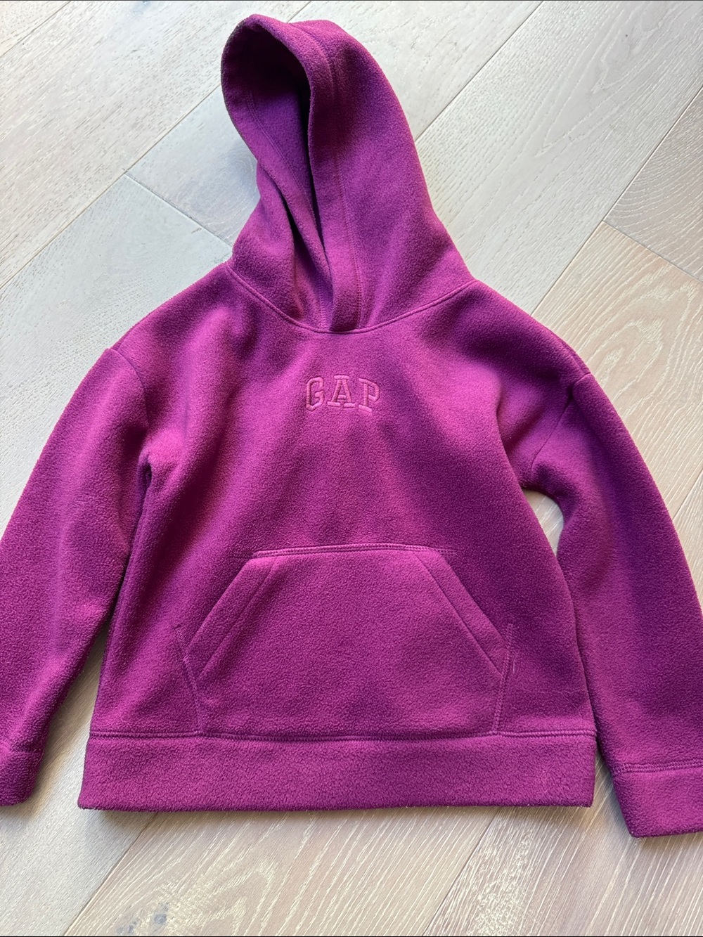 GAP Hooded Fleece Sweatshirt in Berry Purple